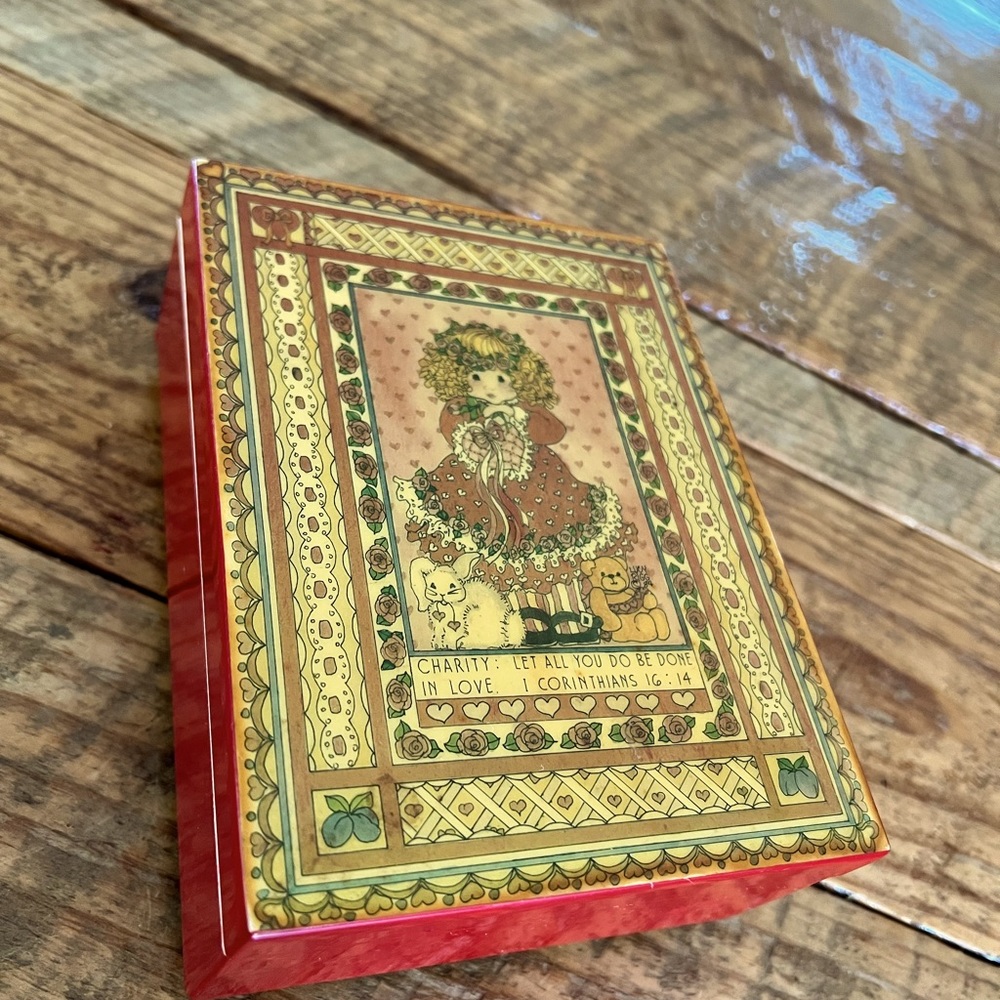 Enesco Vintage made in Taiwan musical jewelry box